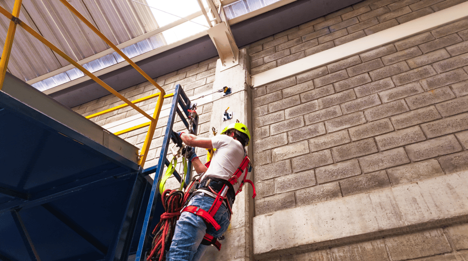 Curso de Espacios Confinados - Formación en trabajos en espacios confinados - Ascenso SST