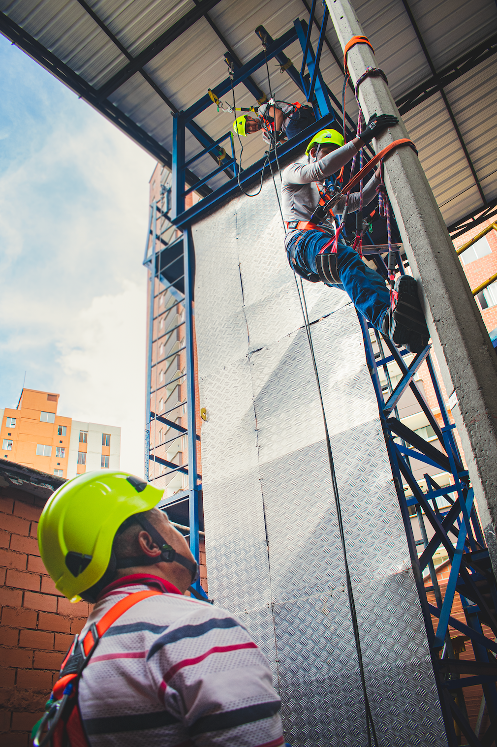 Curso de Trabajador Autorizado - Formación integral en trabajos en alturas - Ascenso SST